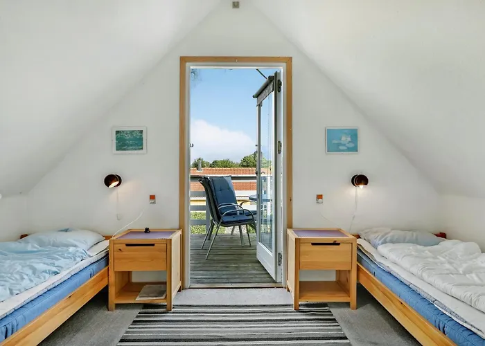 Gorgeous In With Kitchen Feriehus